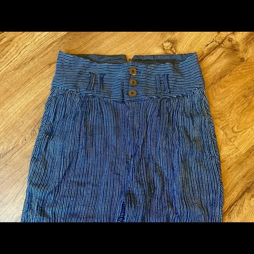 Free People navy/white vertical stripe casual Capri pants